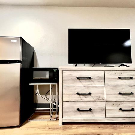 Economy Inn And Suites Tulsa Ngoại thất bức ảnh