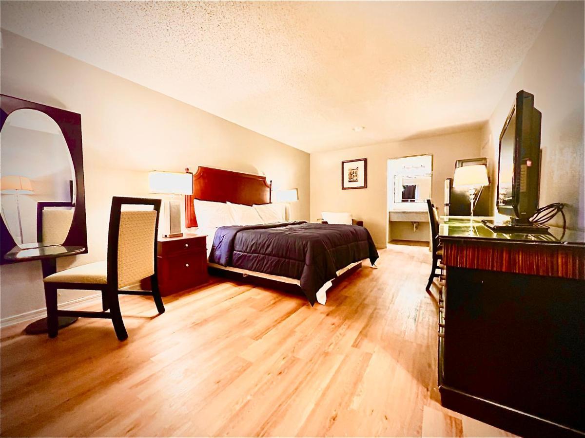 Economy Inn And Suites Tulsa Ngoại thất bức ảnh