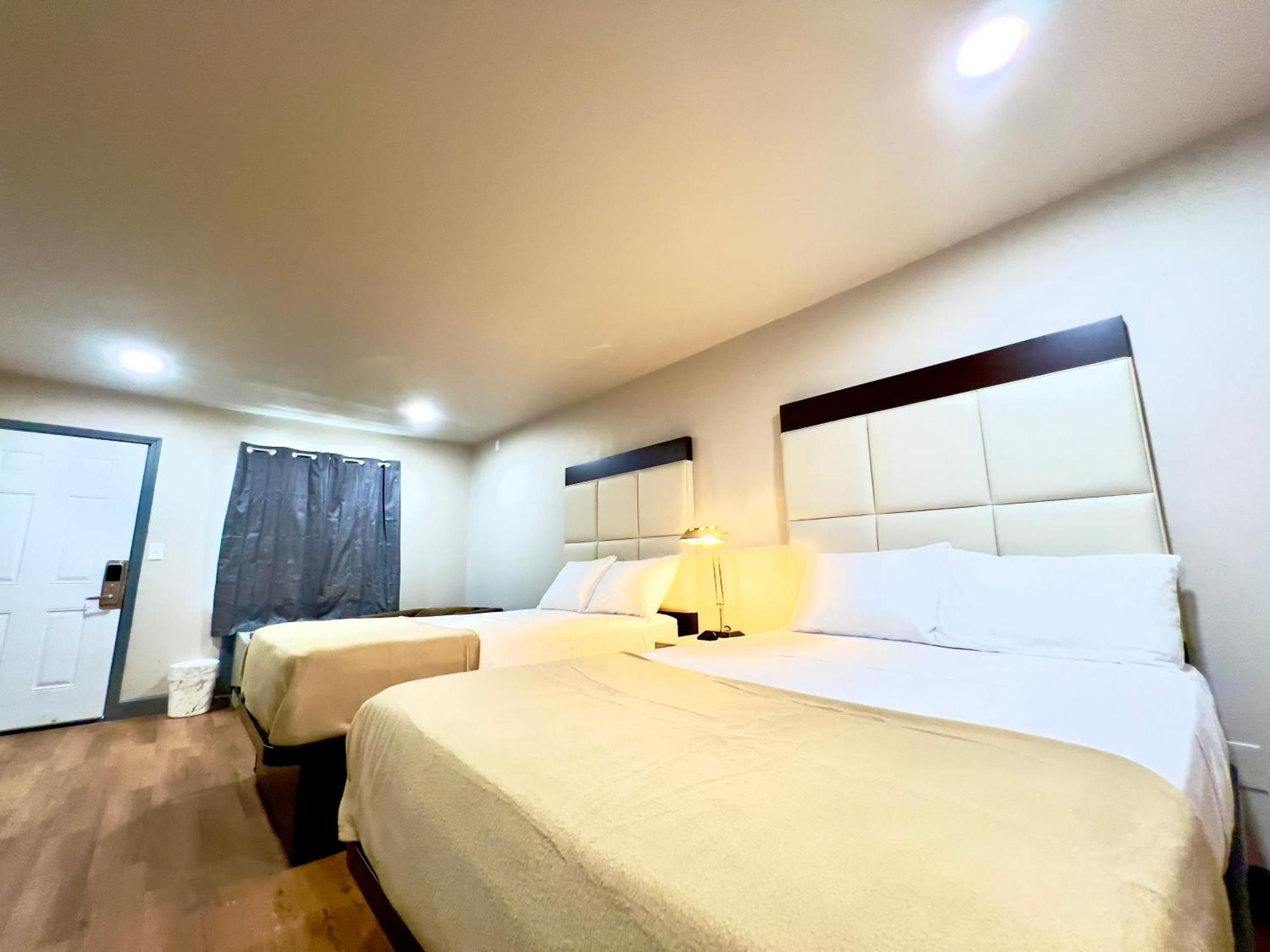 Economy Inn And Suites Tulsa Ngoại thất bức ảnh