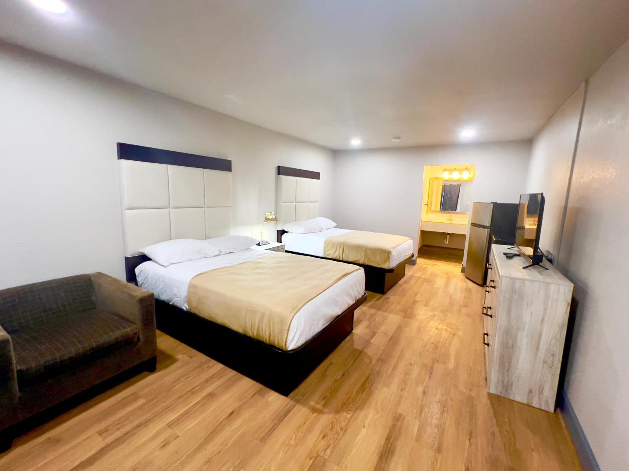 Economy Inn And Suites Tulsa Ngoại thất bức ảnh