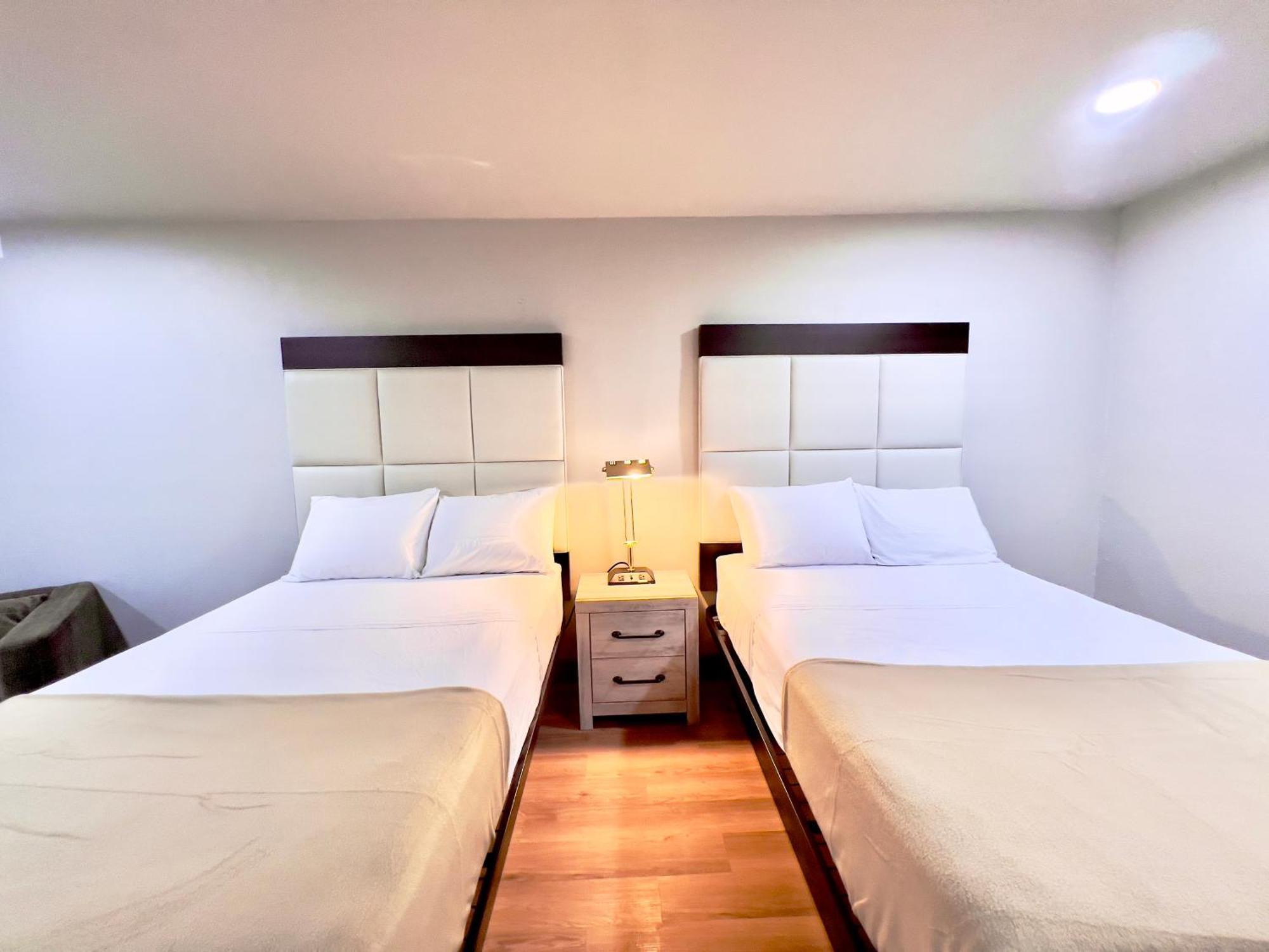 Economy Inn And Suites Tulsa Ngoại thất bức ảnh